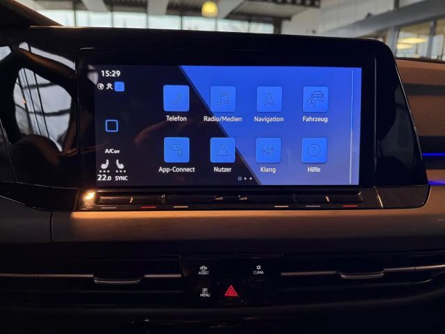 Volkswagen Golf 1.5 eTSI Style Variant