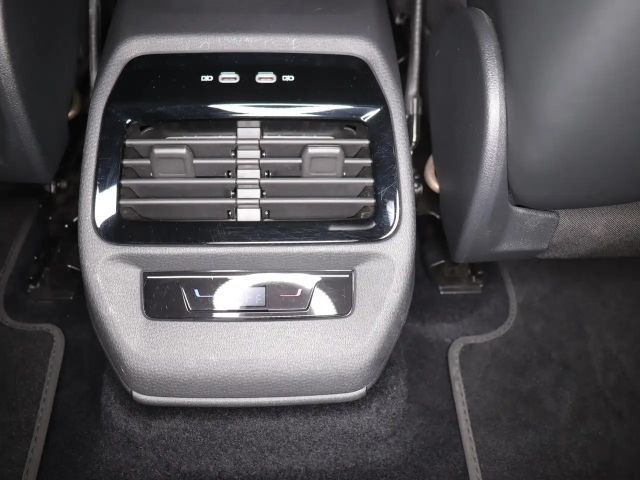 Volkswagen ID.5 150 kW 77 KWh Pro