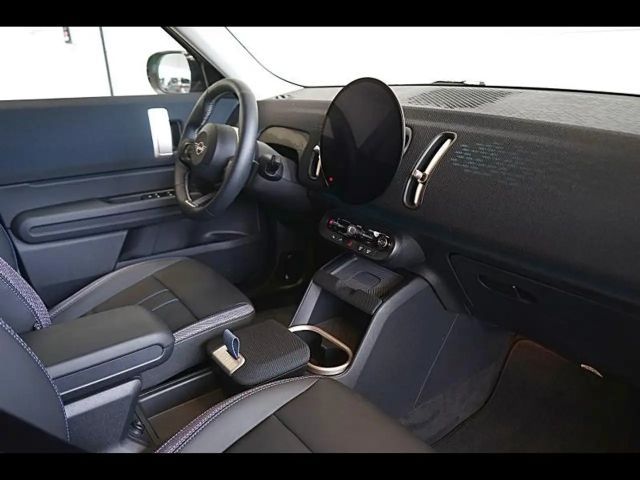 MINI Cooper Countryman AUTOMAAT - NAVI - NEW MODEL