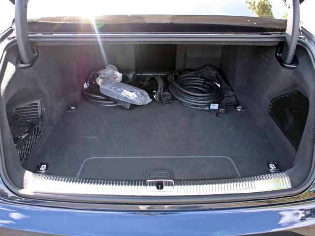 Audi A8 Quattro S-Line