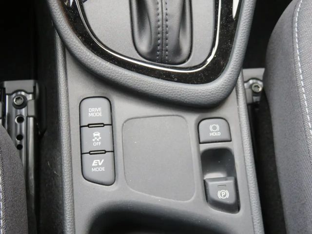 Toyota Yaris Hatchback Hybride Team D