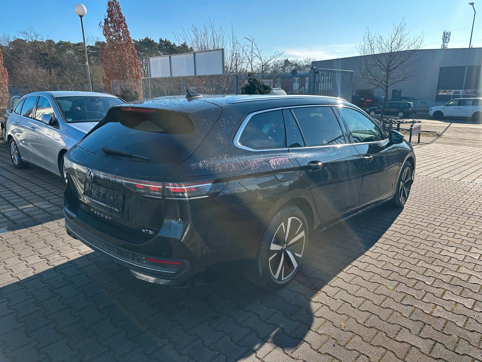 Volkswagen Passat 1.5 eTSI Business IQ.Drive Variant