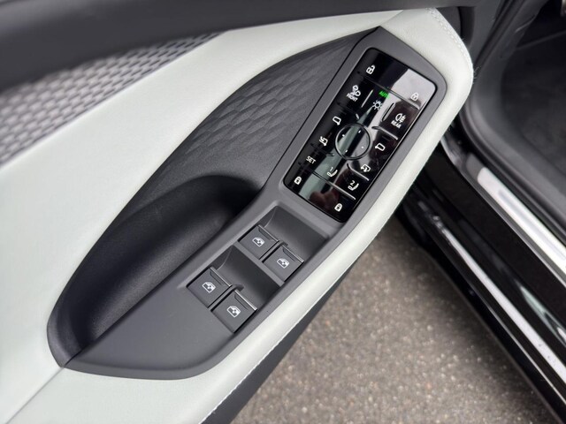 Audi A6 Avant Quattro S-Tronic