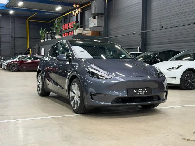 Tesla Model Y AWD Long Range