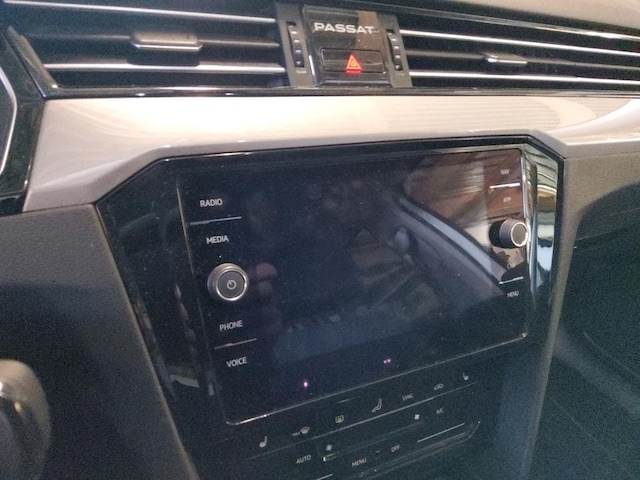 Volkswagen Passat 1.5 TSI Business DSG Variant