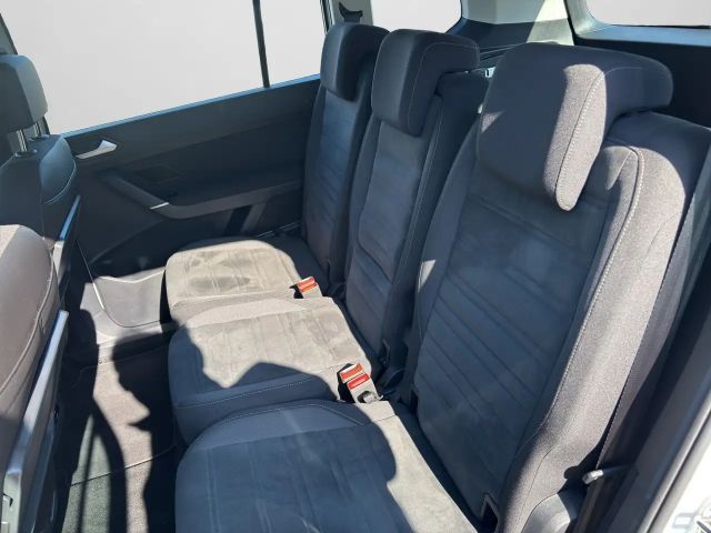 Volkswagen Touran 2.0 TDI DSG IQ.Drive