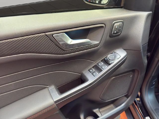 Ford Kuga Hybrid ST Line X