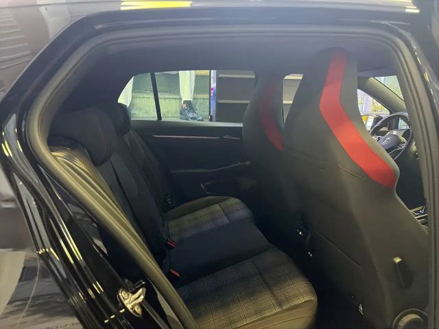 Volkswagen Golf 2.0 TSI DSG GTI