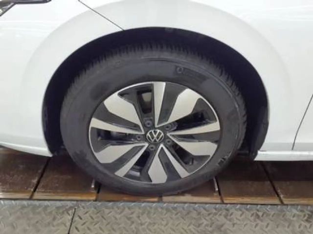 Volkswagen Golf 2.0 TDI DSG Golf VIII