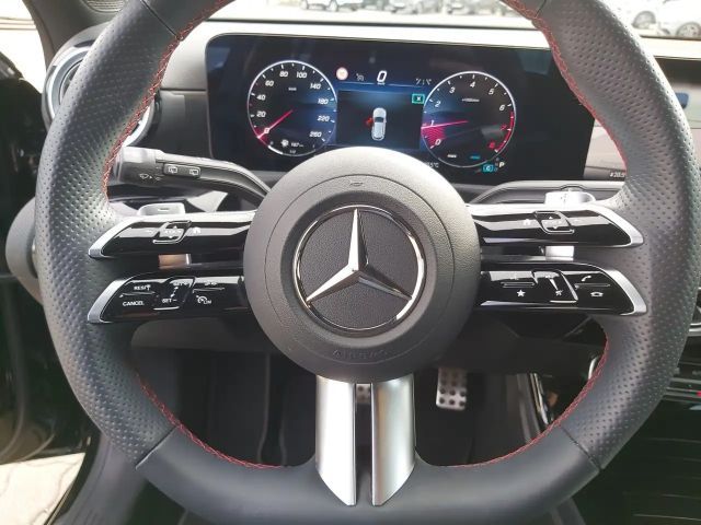 Mercedes-Benz A 200 AMG Line Hatchback