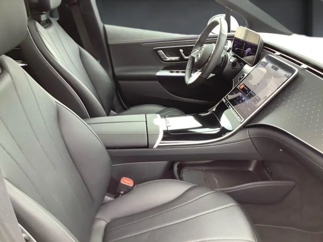 Mercedes-Benz EQE 300 Sedan