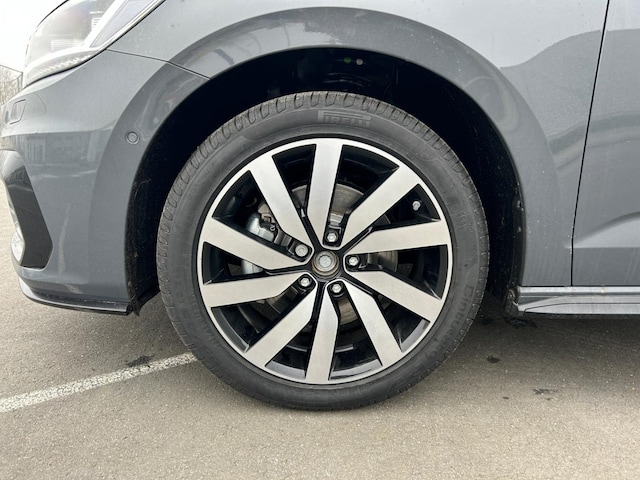 Volkswagen Touran 1.5 TSI DSG IQ.Drive