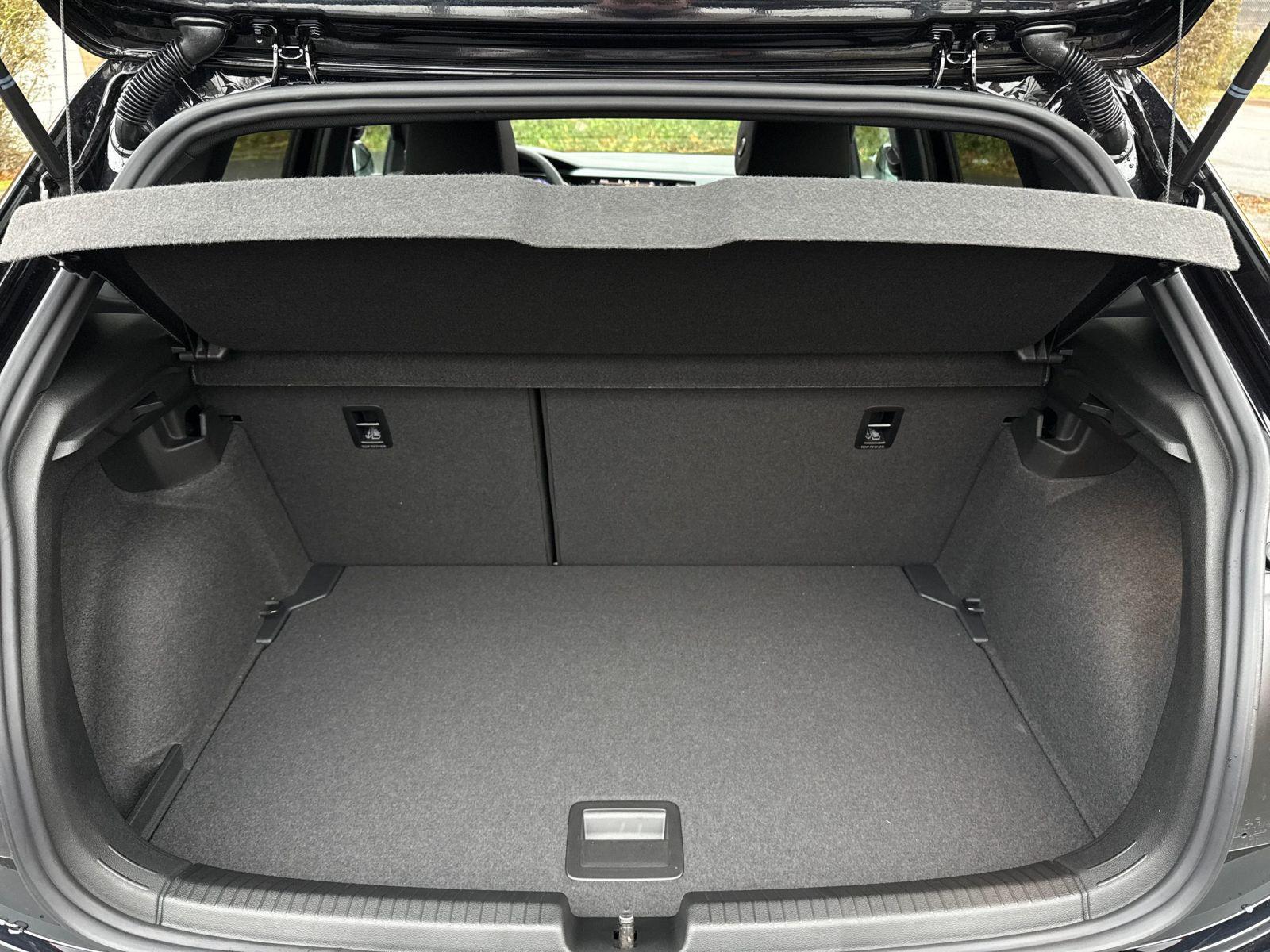 Volkswagen Polo 1.0 TSI DSG R-Line