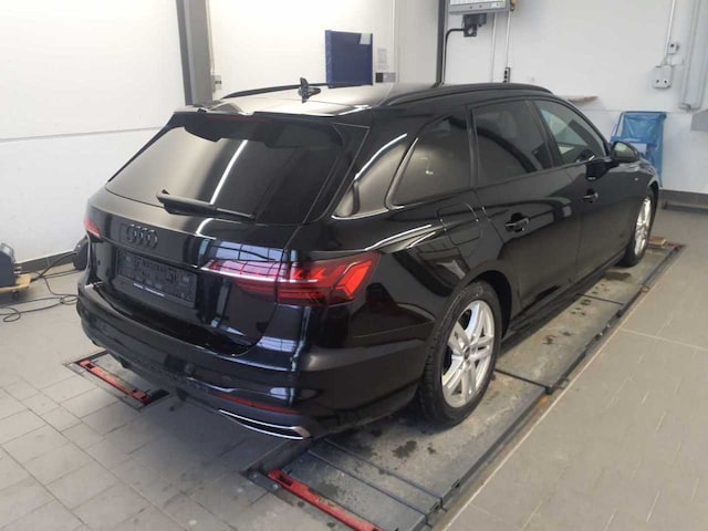 Audi A4 35 TDI Avant S-Line S-Tronic