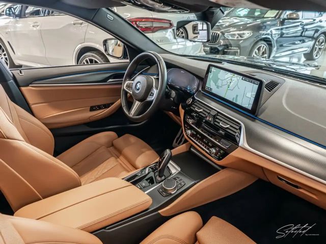 BMW 530 530e M-Sport Sedan xDrive