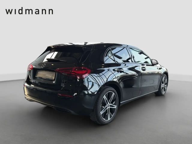 Mercedes-Benz A 200 Progressive