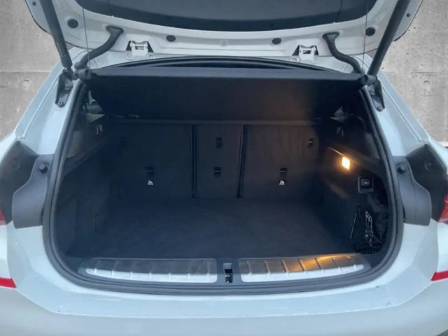 BMW X2 Sedan sDrive18i