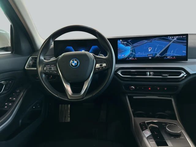 BMW 320 320e Touring xDrive
