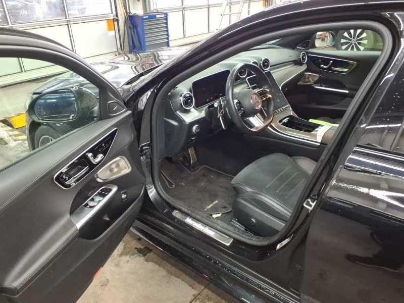 Mercedes-Benz C 200 AMG Line Sedan