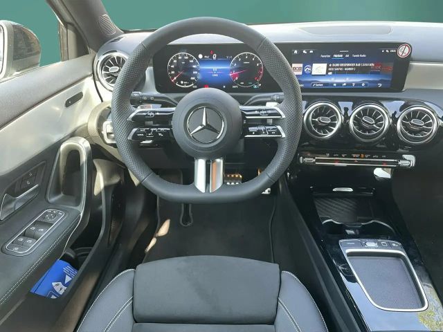 Mercedes-Benz A 200 AMG Line