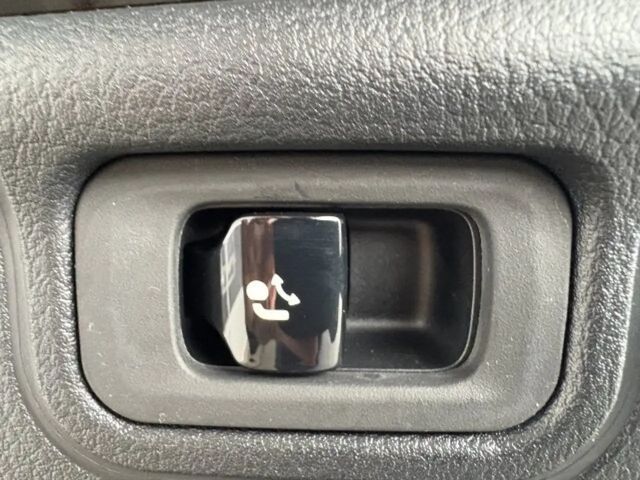 Mercedes-Benz C 180 AVANTGARDE Sedan