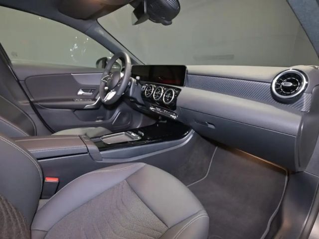 Mercedes-Benz A 180 Progressive