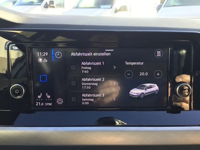 Volkswagen Golf Life