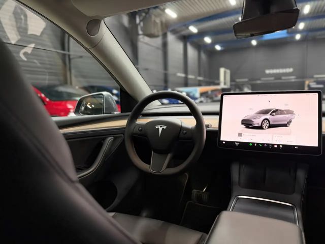 Tesla Model Y AWD Long Range