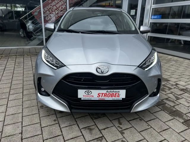 Toyota Yaris Hatchback Hybride VVT-i