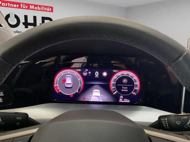 Volkswagen Golf 1.5 TSI BMT Golf VIII