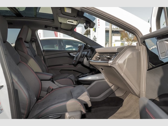 Audi Q4 e-tron SUV 45 e-tron Audi Q4 e-tron