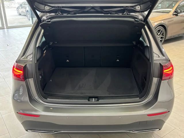 Mercedes-Benz B 200 Progressive Sedan