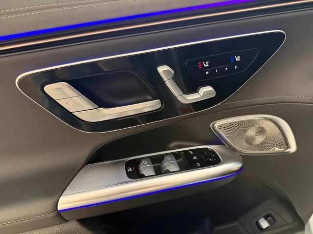 Mercedes-Benz EQE 300 Sedan