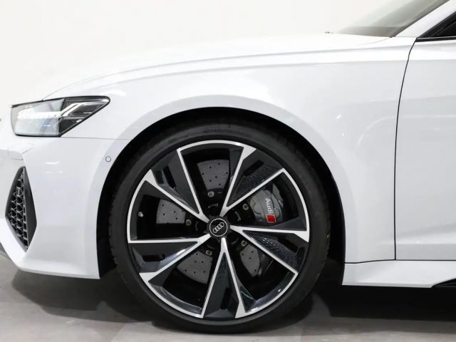 Audi RS6 AHK Matrix HUD Keramik Pano 305km/h