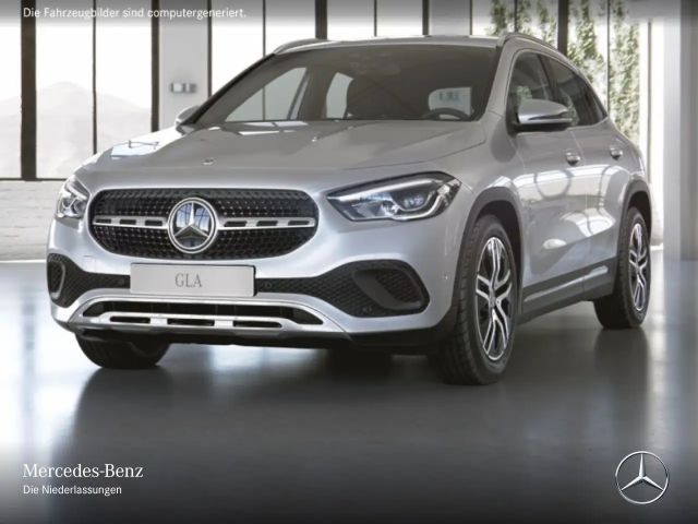 Mercedes-Benz GLA 200 Progressive