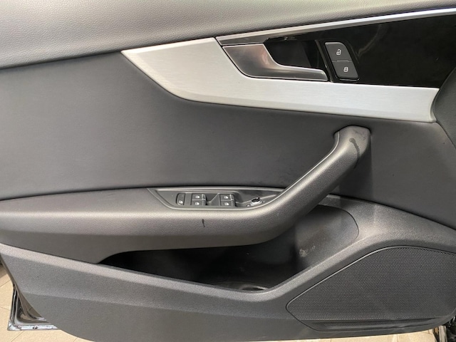 Audi A4 35 TDI Avant S-Line S-Tronic