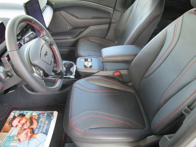 Ford Mustang Mach-E AWD