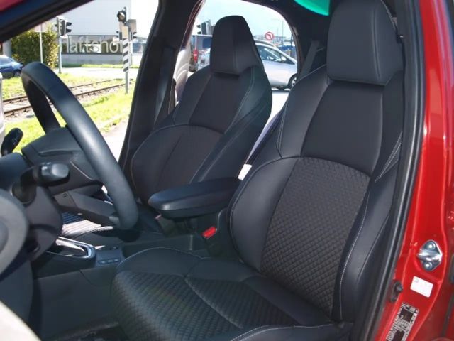 Toyota Yaris Hatchback Lounge