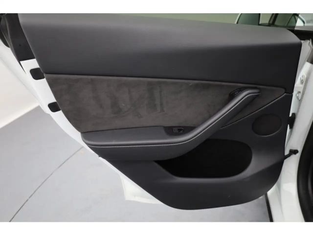 Tesla Model Y AWD Dual Motor