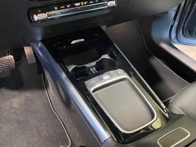 Mercedes-Benz B 200 Progressive Sedan