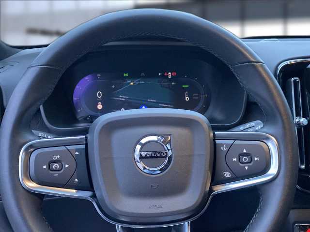 Volvo XC40 XC40 Navi LED Klima Standhzg Einparkhilfe el. Fenster