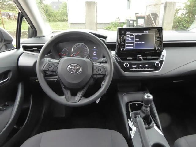 Toyota Corolla 1,5 Sedan