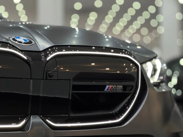 BMW M5 Touring *Ultimate-Paket*Keramik*Frozen*AHK*Leasing