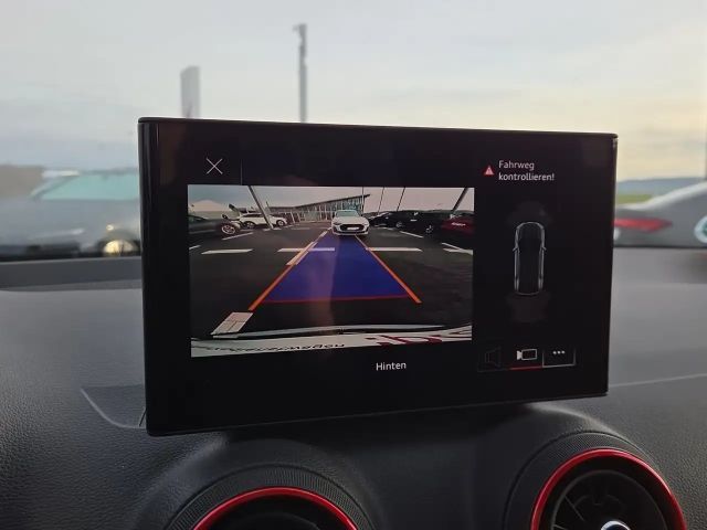 Audi Q2 35 TFSI S-Line