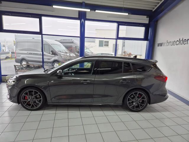 Ford Focus EcoBoost ST Line Wagon