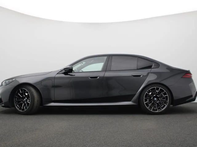 BMW M5 Drive pro Sedan