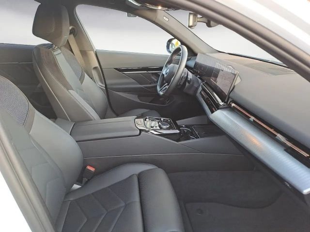 BMW 520 520d M-Sport Touring xDrive