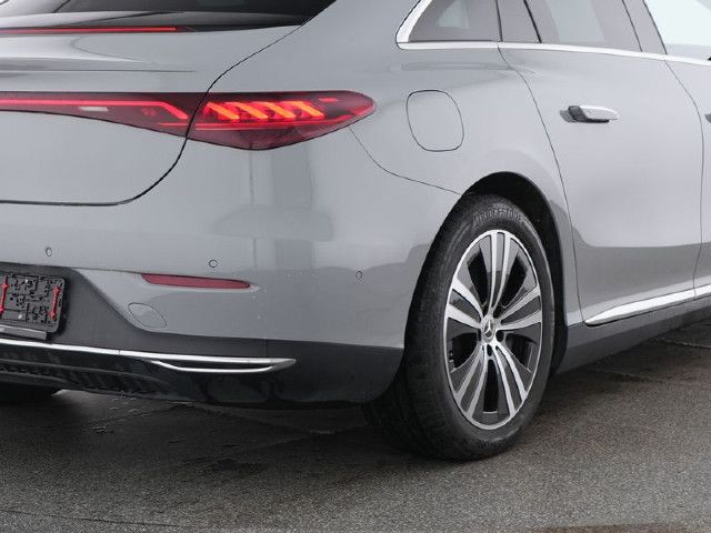Mercedes-Benz EQE 300 Sedan