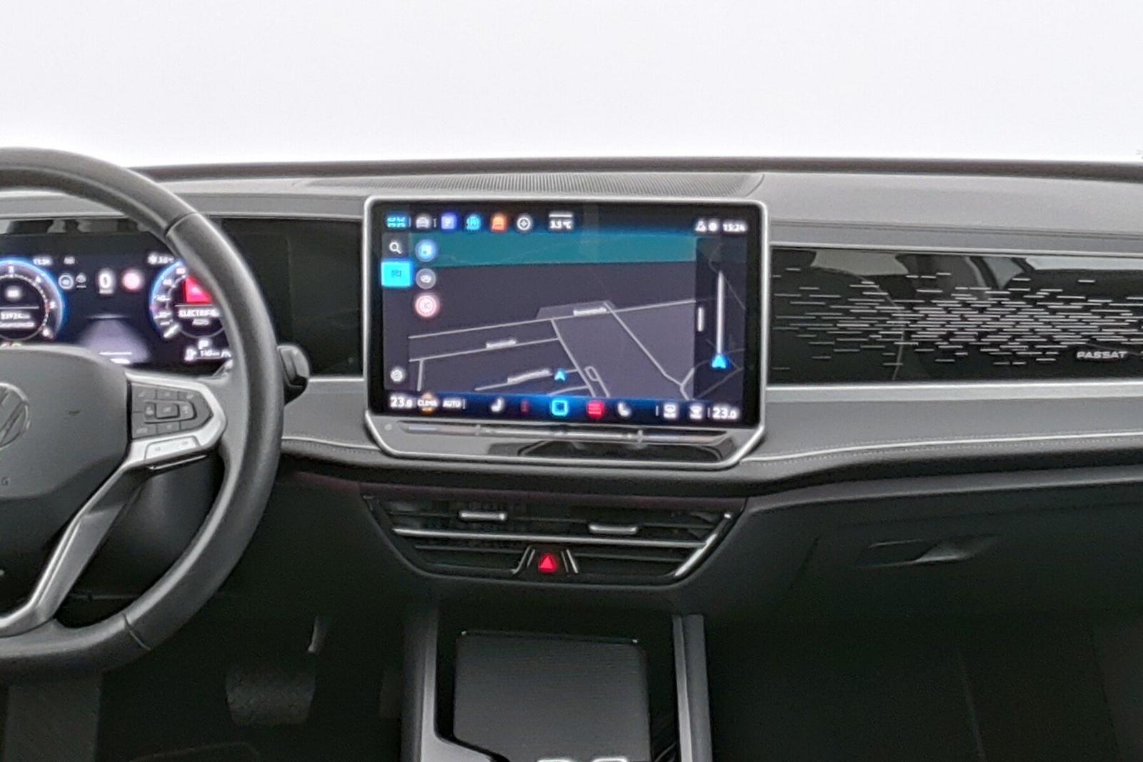 Volkswagen Passat 2.0 TDI IQ.Drive Sport Variant