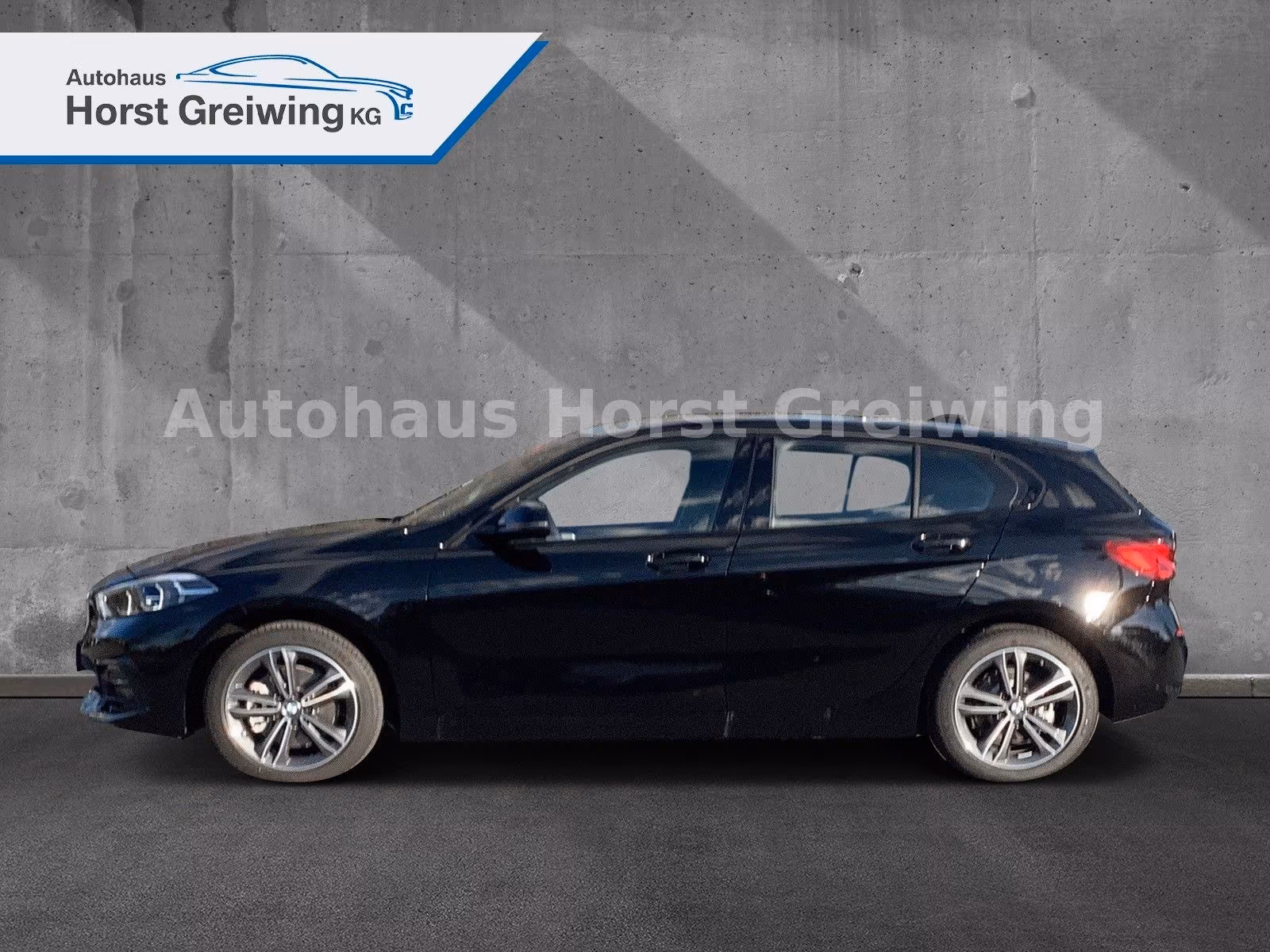 BMW 118 118i Sedan Sport Line